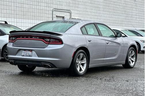 2016 Dodge Charger SXT