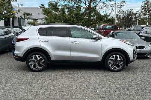 Sparkling Silver 2022 Kia Sportage EX