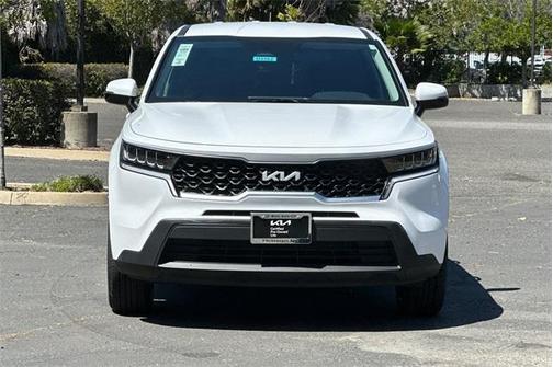 2022 Kia Sorento LX
