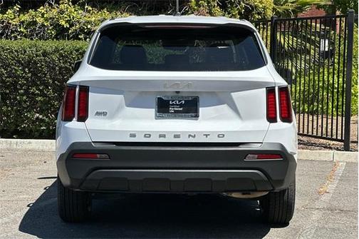 2022 Kia Sorento LX