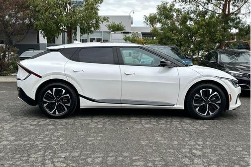 Snow White Pearl 2023 Kia EV6 GT-Line