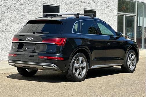 2023 Audi Q5 40 Premium Plus