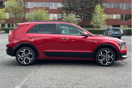2025 Kia Niro Plug-In Hybrid SX Touring