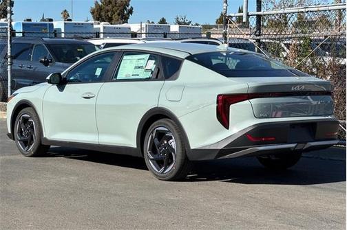 2025 Kia K4 EX
