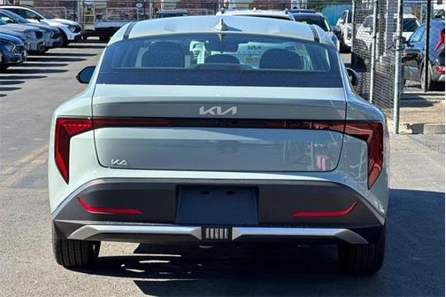 2025 Kia K4 EX