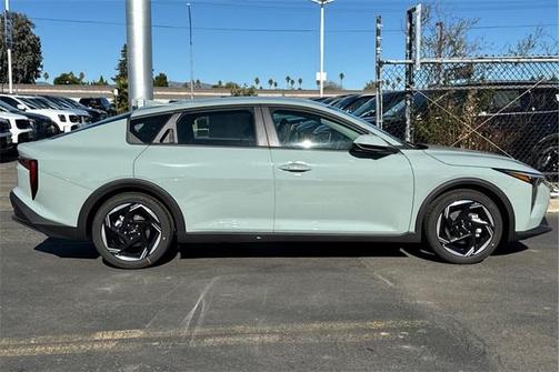 2025 Kia K4 EX