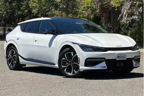 Snow White Pearl 2024 Kia EV6 GT-Line