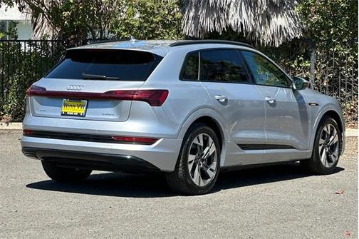 2022 Audi e-tron Premium