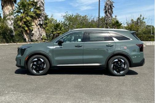 Green 2026 Kia Sorento Hybrid EX