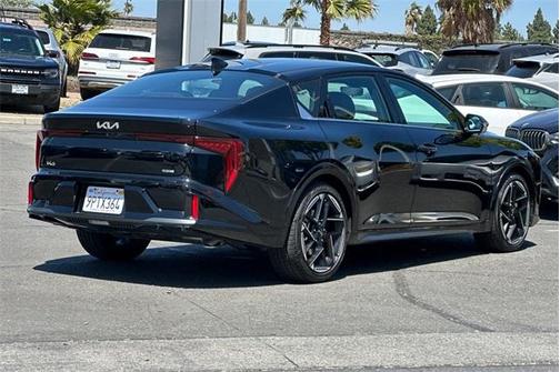 2025 Kia K4 GT-Line