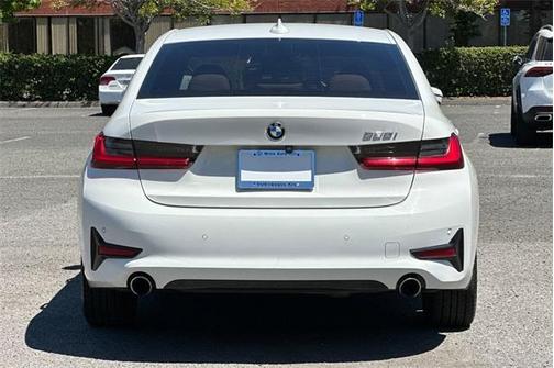 2020 BMW 330 i