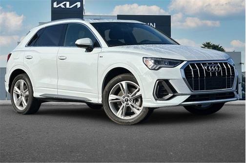 2023 Audi Q3 45 S line Premium