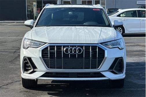 2023 Audi Q3 45 S line Premium