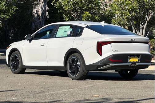 2025 Kia K4 EX