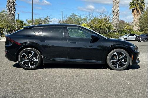 Aurora Black Pearl 2024 Kia EV6 GT-Line