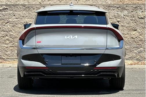 2025 Kia EV6 Wind
