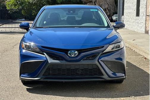 2023 Toyota Camry Hybrid SE