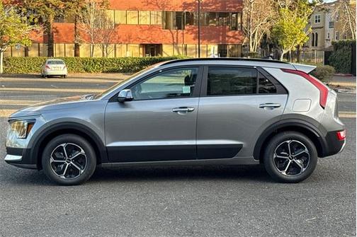 2025 Kia Niro EX