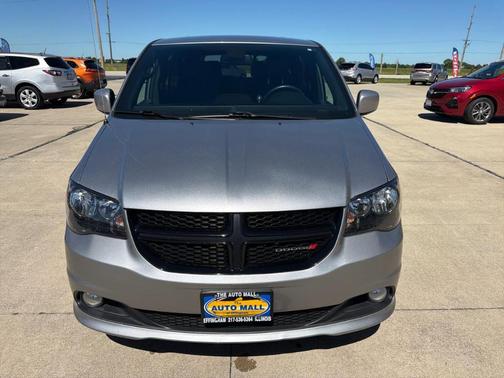 Gray 2019 Dodge Grand Caravan SXT