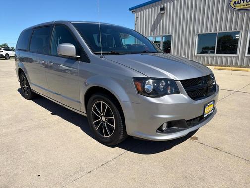 Gray 2019 Dodge Grand Caravan SXT