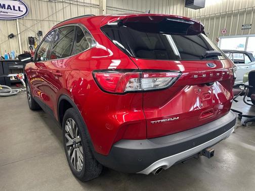 2020 Ford Escape Titanium
