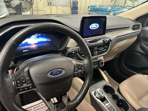 2020 Ford Escape Titanium