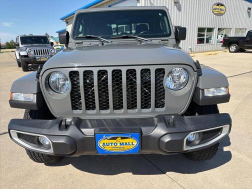 Gray 2021 Jeep Gladiator Sport