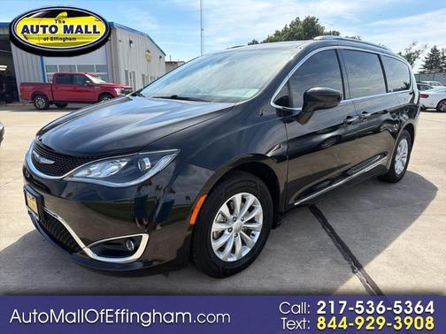 Black 2019 Chrysler Pacifica Touring-L