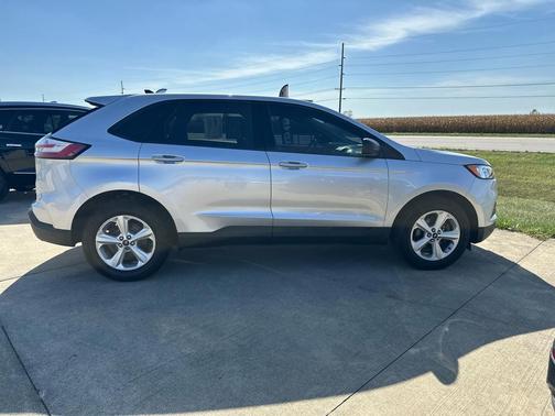 2019 Ford Edge SE