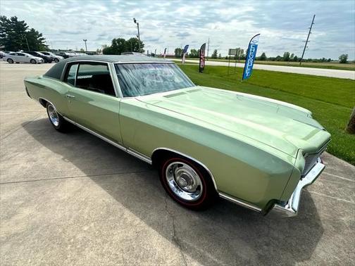 1970 Chevrolet Monte Carlo Vinyl