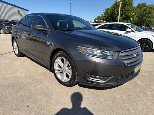 Gray 2018 Ford Taurus SEL