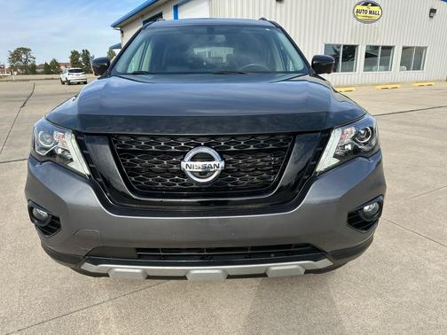 2020 Nissan Pathfinder SL 4WD