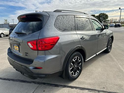2020 Nissan Pathfinder SL 4WD