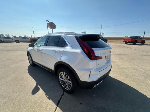 2025 Cadillac XT4 Premium Luxury