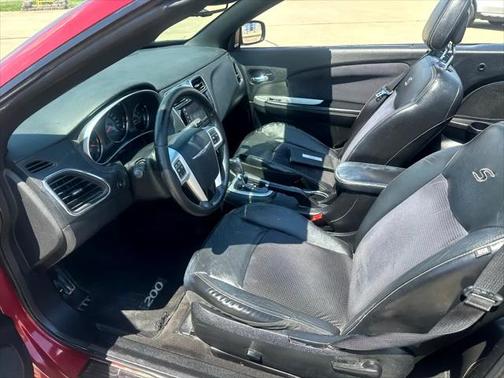 2011 Chrysler 200 S