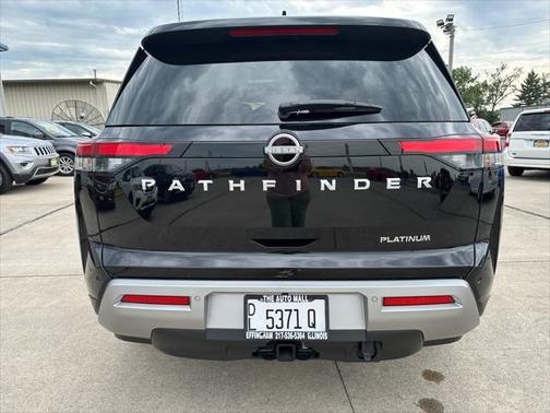 2024 Nissan Pathfinder Platinum FWD