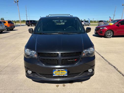 Black 2018 Dodge Grand Caravan SXT