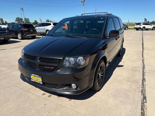 Black 2018 Dodge Grand Caravan SXT