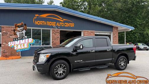 Super Black 2021 Nissan Titan SV