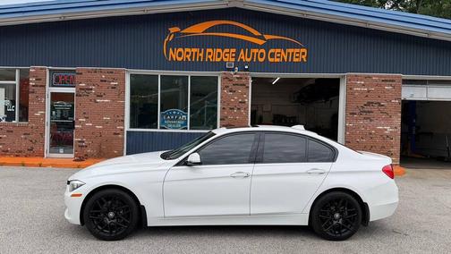 Alpine White 2015 BMW 320 i