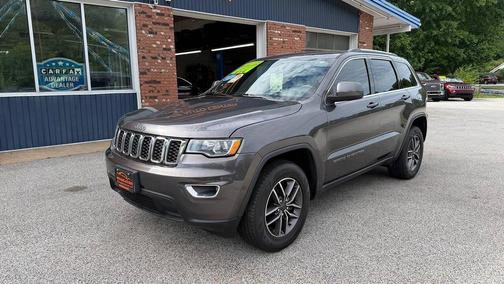 Granite Crystal Metallic Clearcoat 2019 Jeep Grand Cherokee Laredo