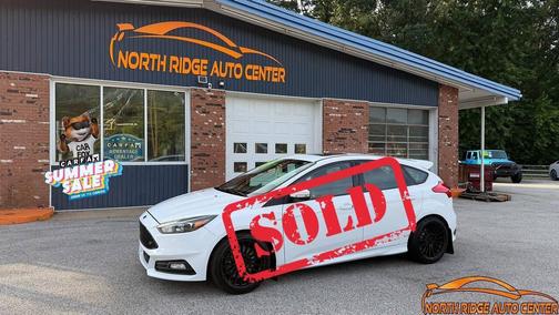 Oxford White 2016 Ford Focus ST