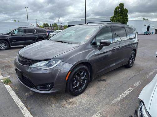 2019 Chrysler Pacifica Touring-L Plus