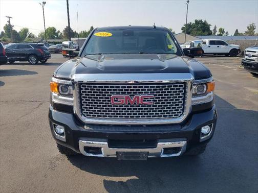 Photo 2 of 27 of 2016 GMC Sierra 3500 Denali