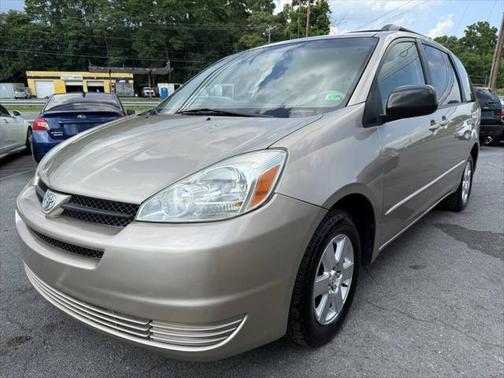 2004 Toyota Sienna LE
