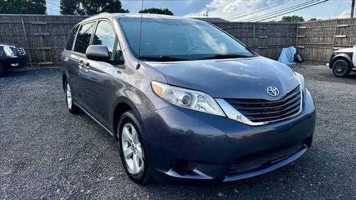 2013 Toyota Sienna LE