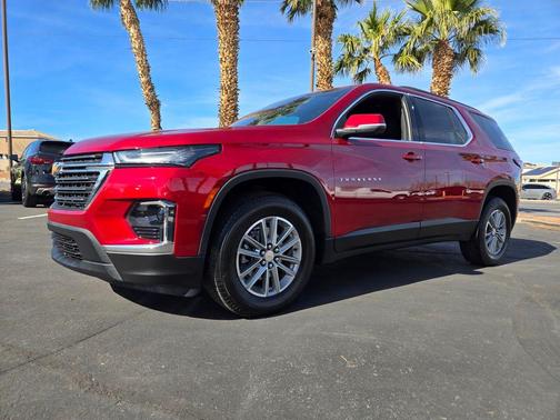 2023 Chevrolet Traverse LT Cloth