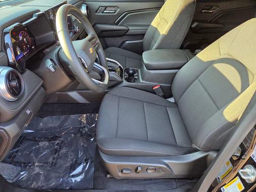 2025 Chevrolet Colorado WT