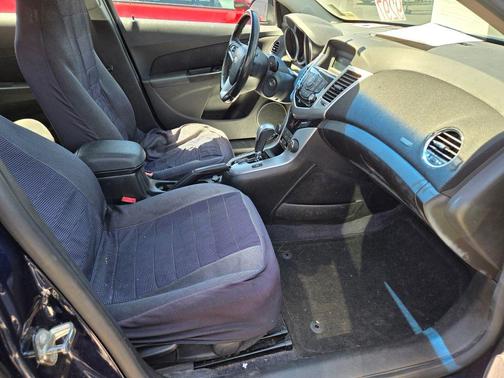 Imperial Blue Metallic 2011 Chevrolet Cruze LT