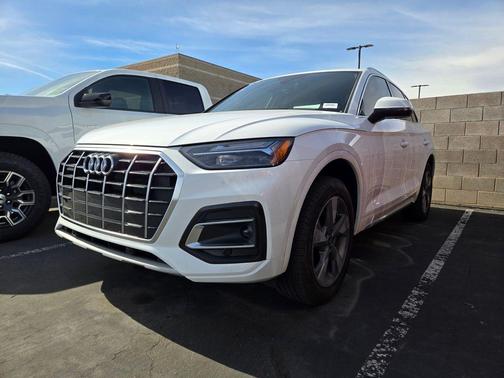 2023 Audi Q5 40 Premium